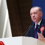 أردوغان انتقد الغرب وأكد أنه يرسل "خردة" إلى أوكرانيا (الأناضول)