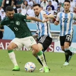 منتخب السعودية حقق أكبر مفاجآت الجولة الأولى في كأس العالم (الفرنسية)