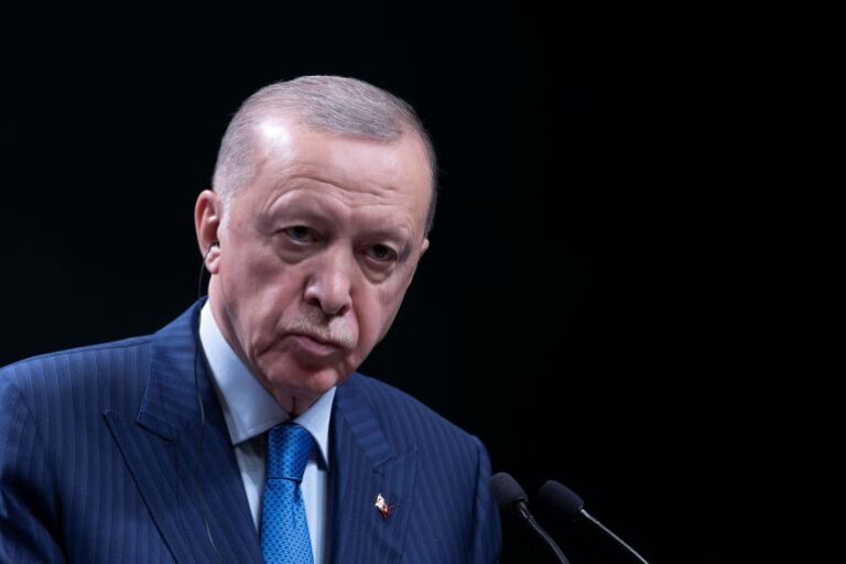 أردوغان شدد على أن العالم لن ينعم بالسلام دون محاسبة إسرائيل على الإبادة الجماعية في غزة (رويترز)